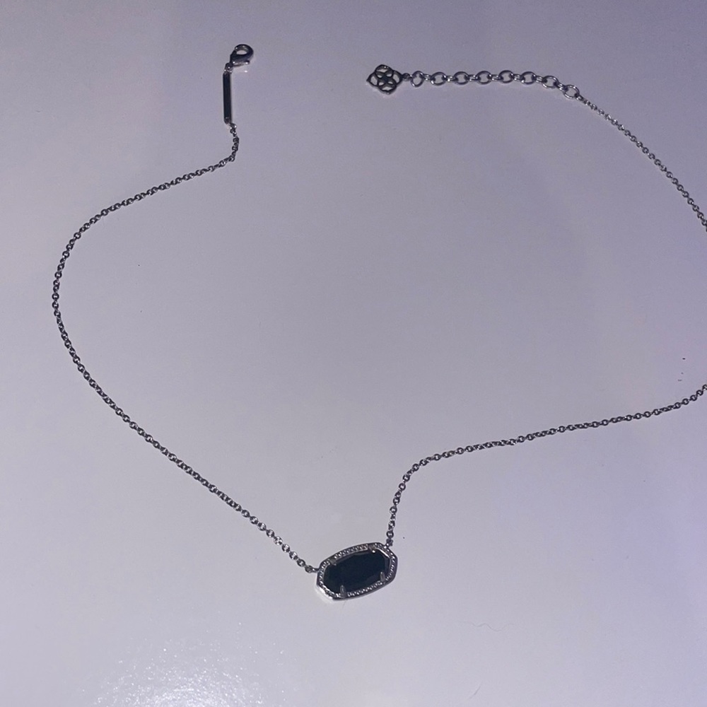 sliver and black kendra necklace